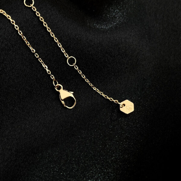 Toxse Bee Mini Necklace - Image 9