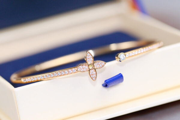 Toxse  Idylle Pink Gold Open Bracelet Diamond Paved - Image 4