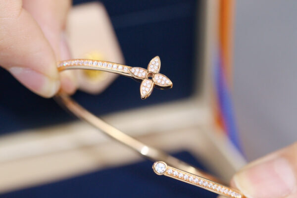 Toxse  Idylle Pink Gold Open Bracelet Diamond Paved - Image 10