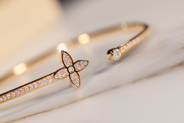 Toxse  Idylle Gold Open Bracelet Diamond Paved - Image 7