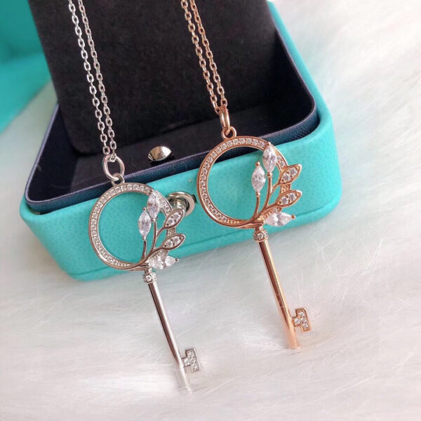 Toxse T - Jewelry Victoria Diamond Vine Circle Key Necklace - Image 5