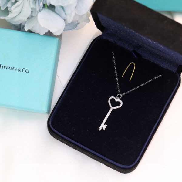 Toxse T - Jewelry Modern Heart Key Pendant Necklace - Image 4