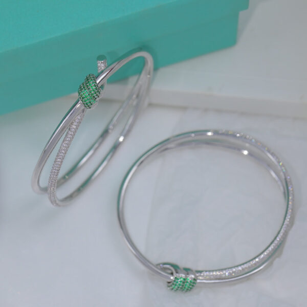 Toxse T - Jewelry Knot Double Row Hinged Bracelet With Green Diamond - Image 5