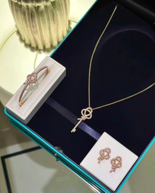 Toxse T - Jewelry Knot Woven Full Diamond Necklace - Image 9