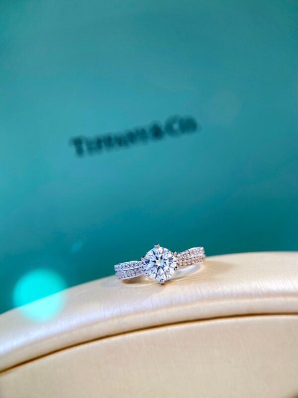 Toxse T - Jewelry Novo Round Diamond Ring - Image 4