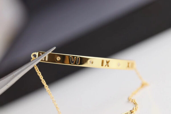 Toxse T - Jewelry V No Diamond Gold Bracelet