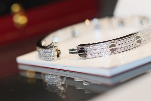 Toxse Diamond-paved Ceramic Love Bracelet - Image 6