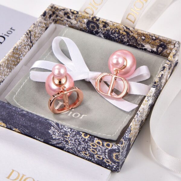 Toxse Tribales Pearl Earrings - Image 4