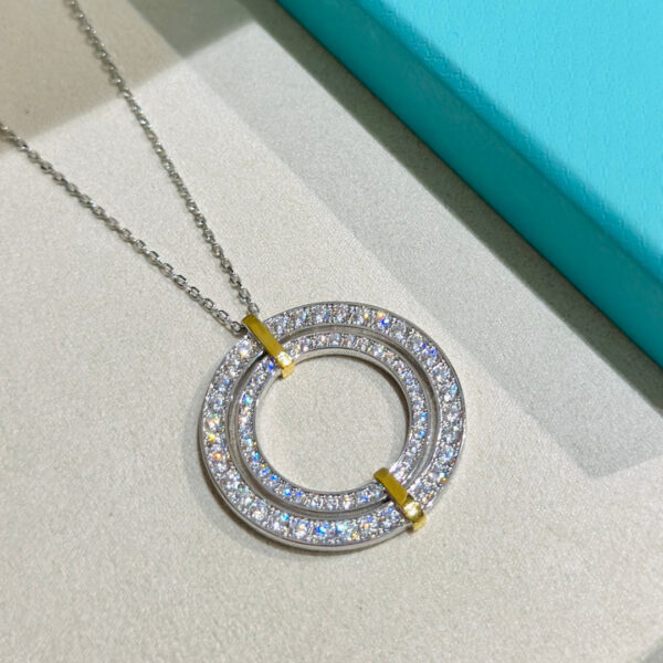 Toxse Edge Circle Diamond Pendant Necklace - Image 2