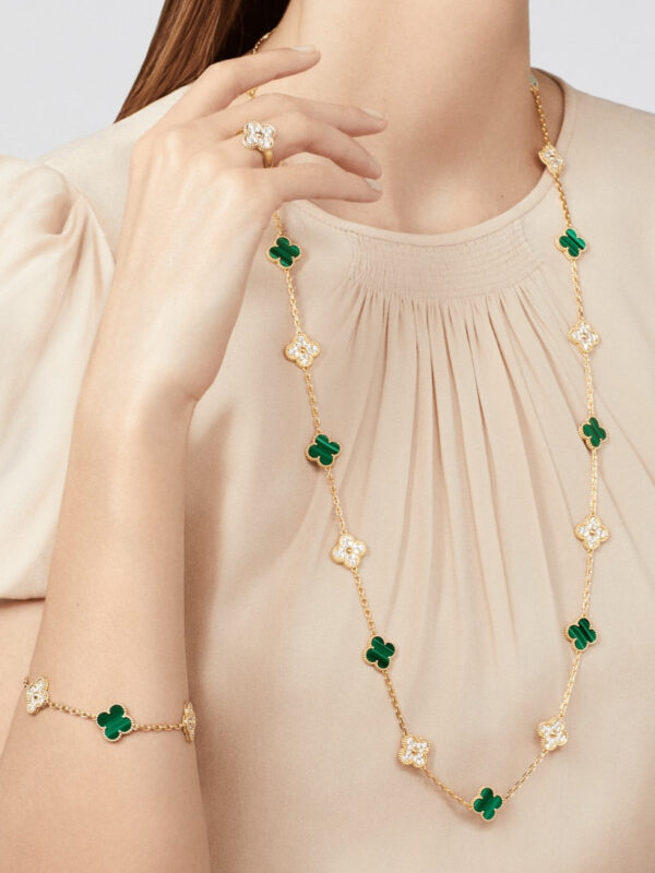 Toxse Clover 20 Motifs Malachite Diamond Gold Necklace - Image 2