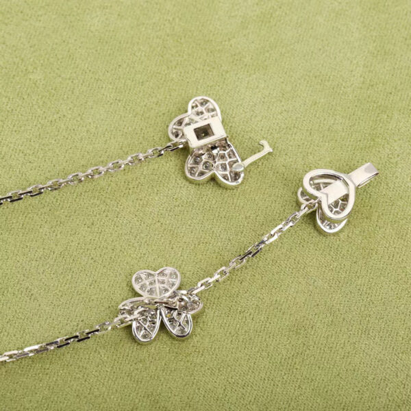 Toxse Frivole Silver 9 Flowers Necklace - Image 4