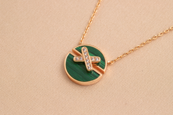 Toxse Jeux De Pink Gold Diamond Necklace - Image 4