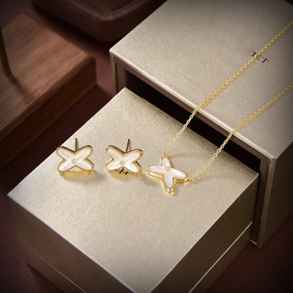 Toxse Jeux De White Mop Gold Diamond Earrings - Image 2