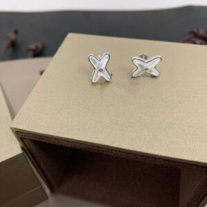 Toxse Jeux De White Mop Silver Diamond Earrings