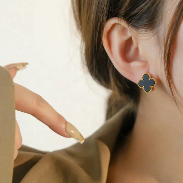 Toxse Clover Medium Gold Onyx Stud Earrings - Image 2