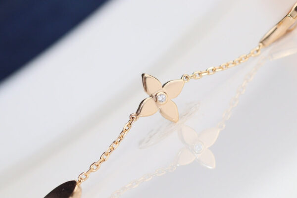 Toxse  Leaf Clover Bracelet - Image 5