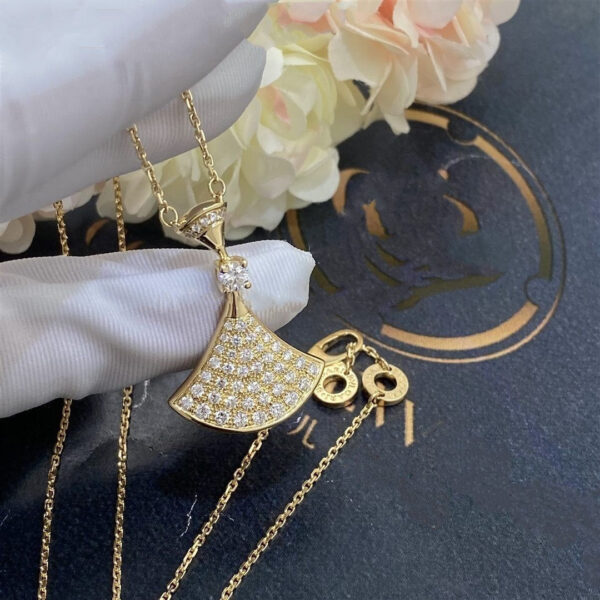 Toxse Dream Necklace Gold Full Diamond - Image 3