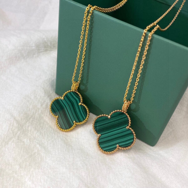Toxse Magic Alhambra Malachite Necklace - Image 9