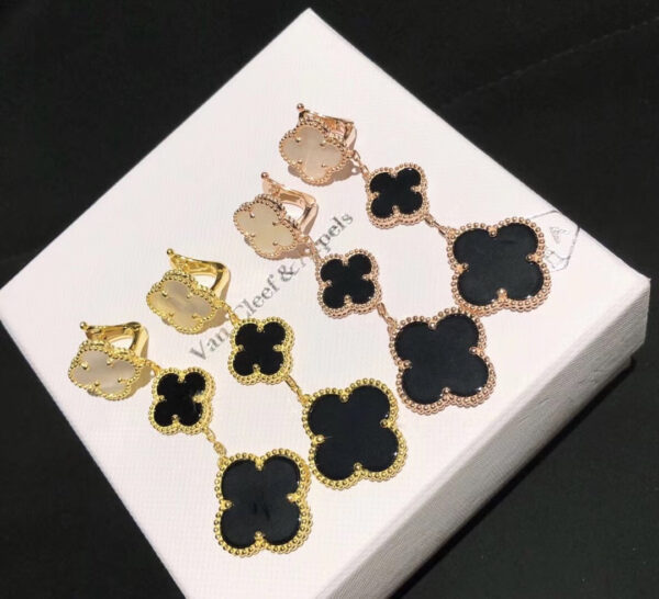 Toxse Magic Alhambra Three Pearls Motifs Earrings - Image 9