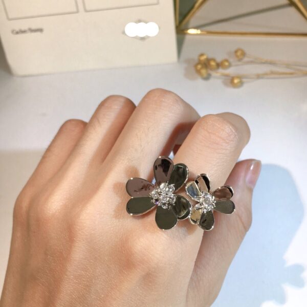 Toxse Diamond Frivole Between The Finger Ring - Image 4