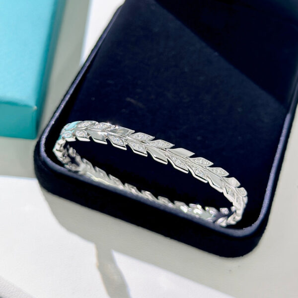 Toxse Victoria Vine Diamond Hinged Bracelet - Image 2