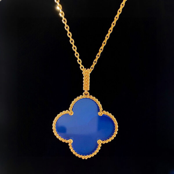 Toxse Magic Alhambra Agate Clover Necklace - Image 10