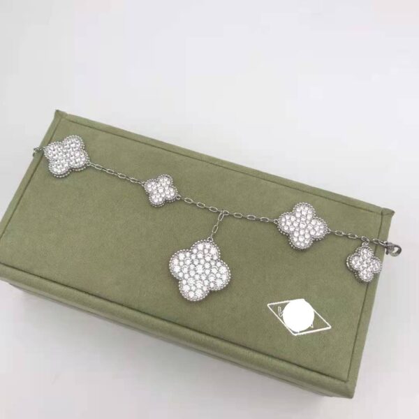 Toxse Magic Alhambra Five Motifs Diamonds Bracelet - Image 2