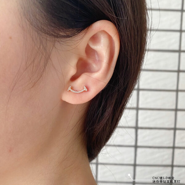 Toxse T Smile Diamonds Earrings - Image 10