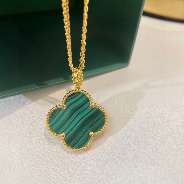 Toxse Magic Alhambra Malachite Necklace - Image 6