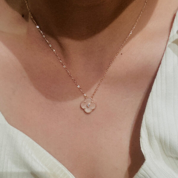 Toxse Sweet Alhambra Pink Clover Necklace - Image 3