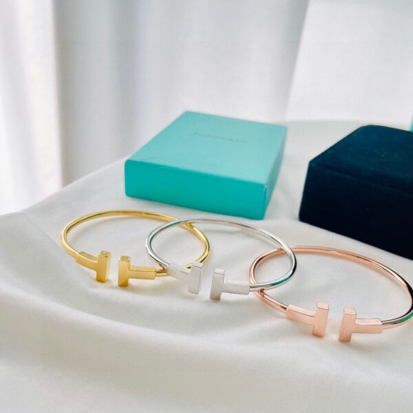 Toxse T Wire Bracelet - Image 3