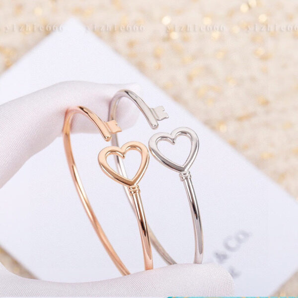 Toxse Heart Key Wire Bracelet - Image 5