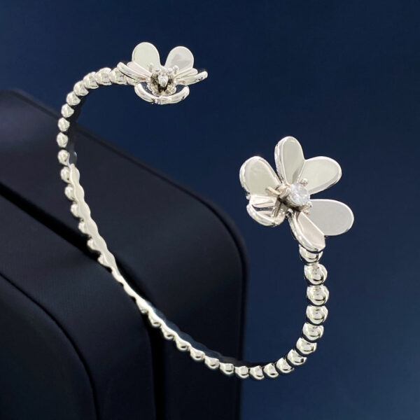 Toxse Frivole Open Bracelet - Image 4