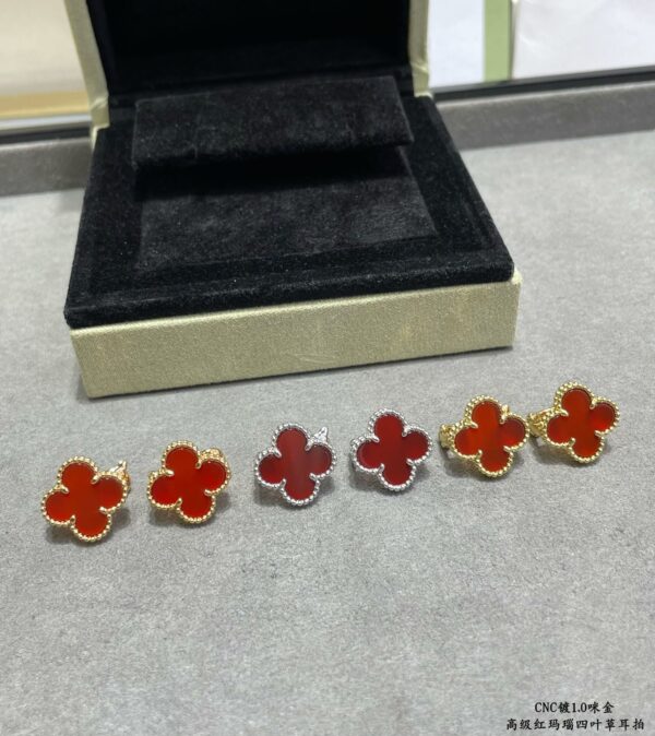 Toxse Vintage Alhambra Carnelian Earrings - Image 3