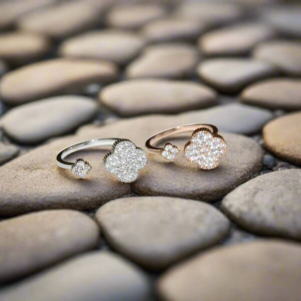Toxse Magic Alhambra Diamond Ring - Image 5