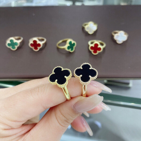 Toxse Magic Alhambra Clover Ring - Image 4