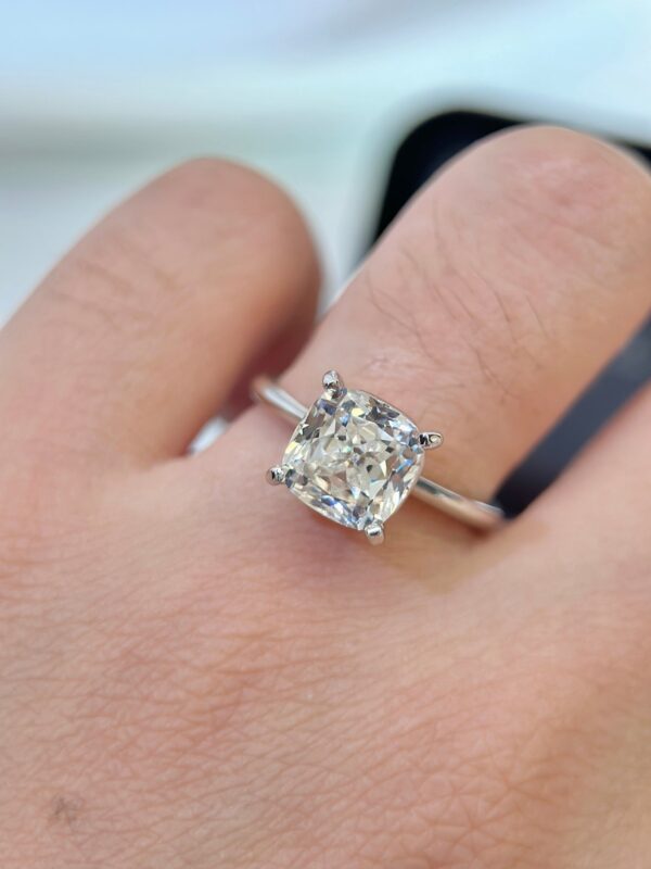Toxse Diamond Engagement Ring - Image 2