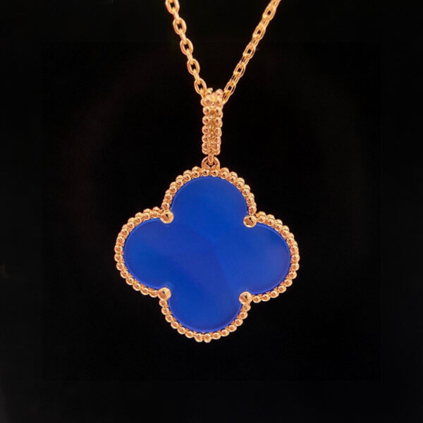 Toxse Magic Alhambra Agate Clover Necklace - Image 2