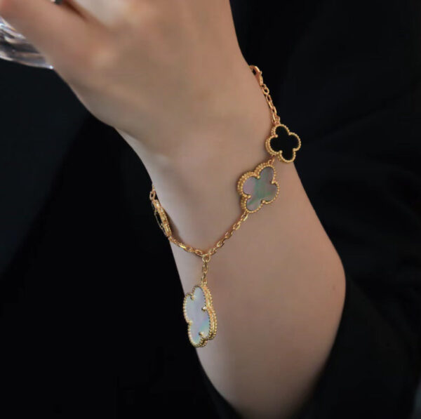 Toxse Magic Alhambra Five Motifs Clover Bracelet - Image 4