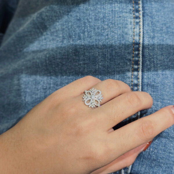 Toxse Vintage Diamond Flower Ring - Image 3