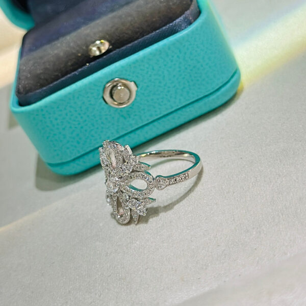 Toxse Vintage Diamond Flower Ring - Image 4