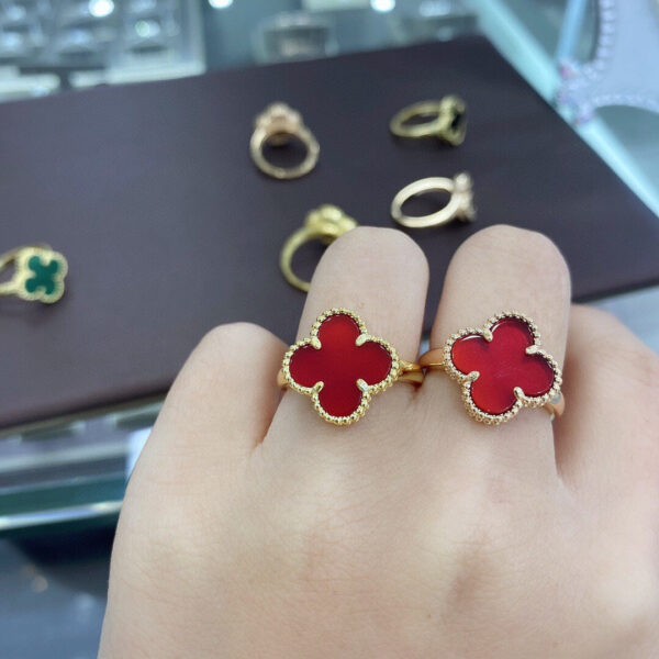 Toxse Magic Alhambra Clover Ring - Image 5