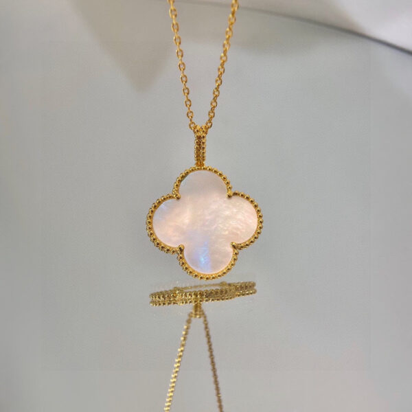 Toxse Magic Alhambra One Motif Pearl Necklace - Image 11