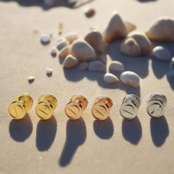 Toxse Love Stud Earrings - Image 10