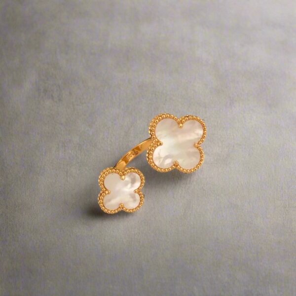 Toxse Magic Alhambra Mother Of Pearls Clover Ring - Image 5