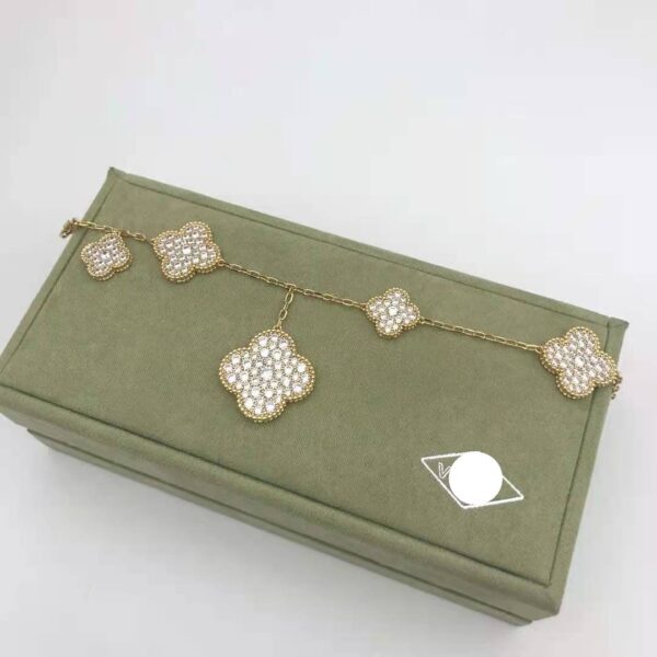 Toxse Magic Alhambra Five Motifs Diamonds Bracelet - Image 4