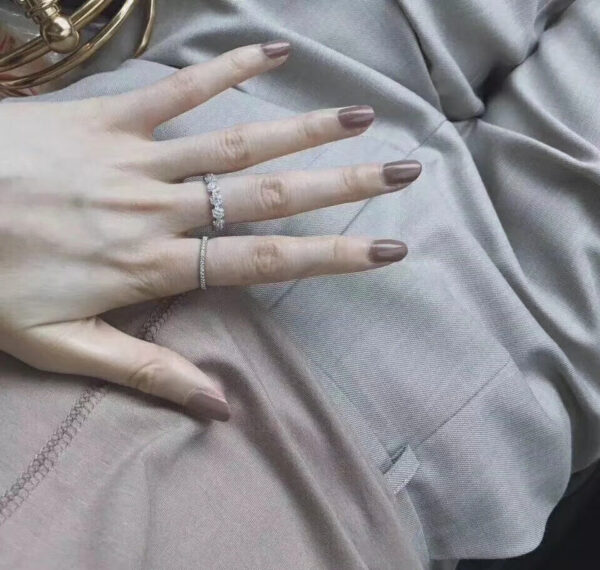 Toxse Fleurette Wedding Diamond Ring - Image 4