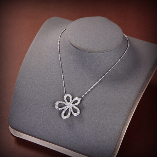 Toxse Flowerlace Pendant Necklace - Image 6