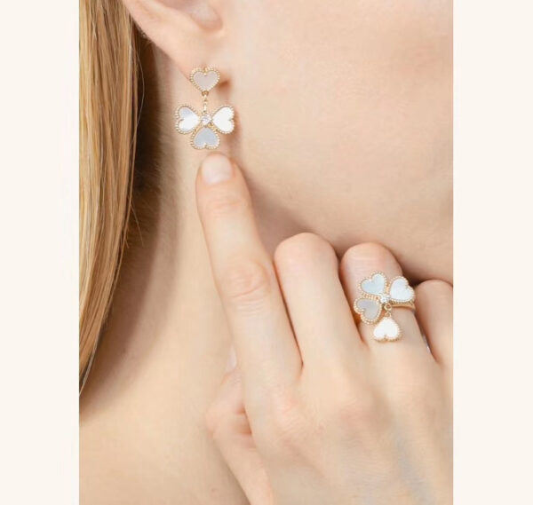 Toxse Sweet Alhambra Effeuillage Pearls Ring - Image 4