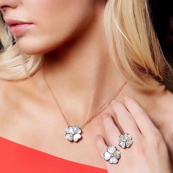 Toxse Cosmos Clip Pendant Necklace - Image 6